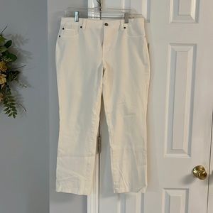 Chicos womens jeans white 3 pocket stretch material. Size 12/2 short